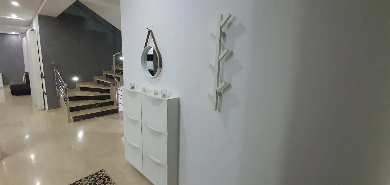 פס Villa Nour